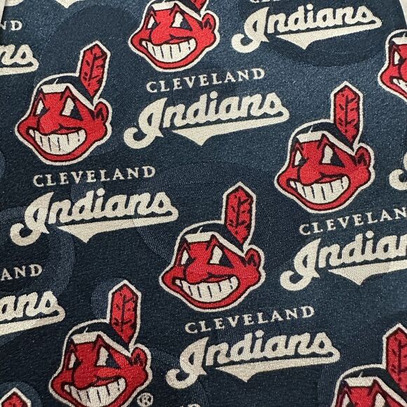 2 RM SPORT CLEVELAND INDIANS MLB PATTERN NECK TIES 1995 1996 100% Silk Tie - Picture 5 of 16